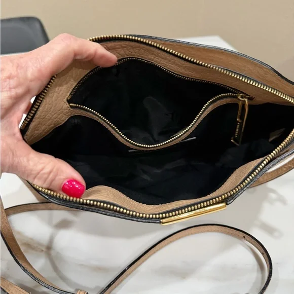 Burberry classic in pale blush/soft taupe w/polished gold accents - Picture 3 of 9